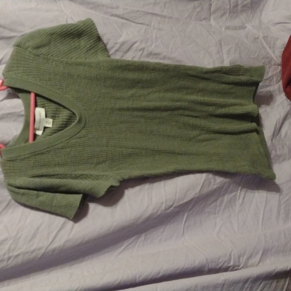 5 shirts - Picture 2 of 5